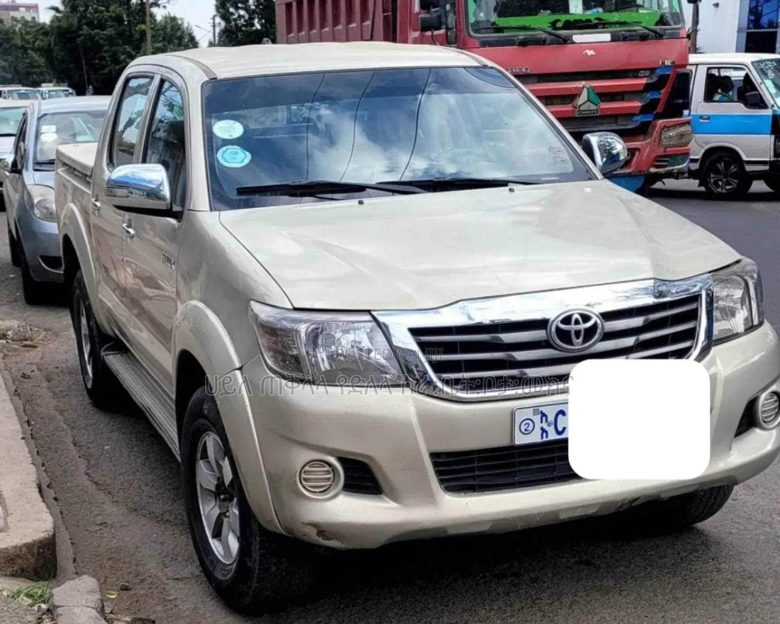 Toyota Hilux 2014 Gold