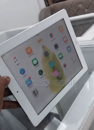 New Apple iPad 3 Wi-Fi + Cellular 32 GB Silver