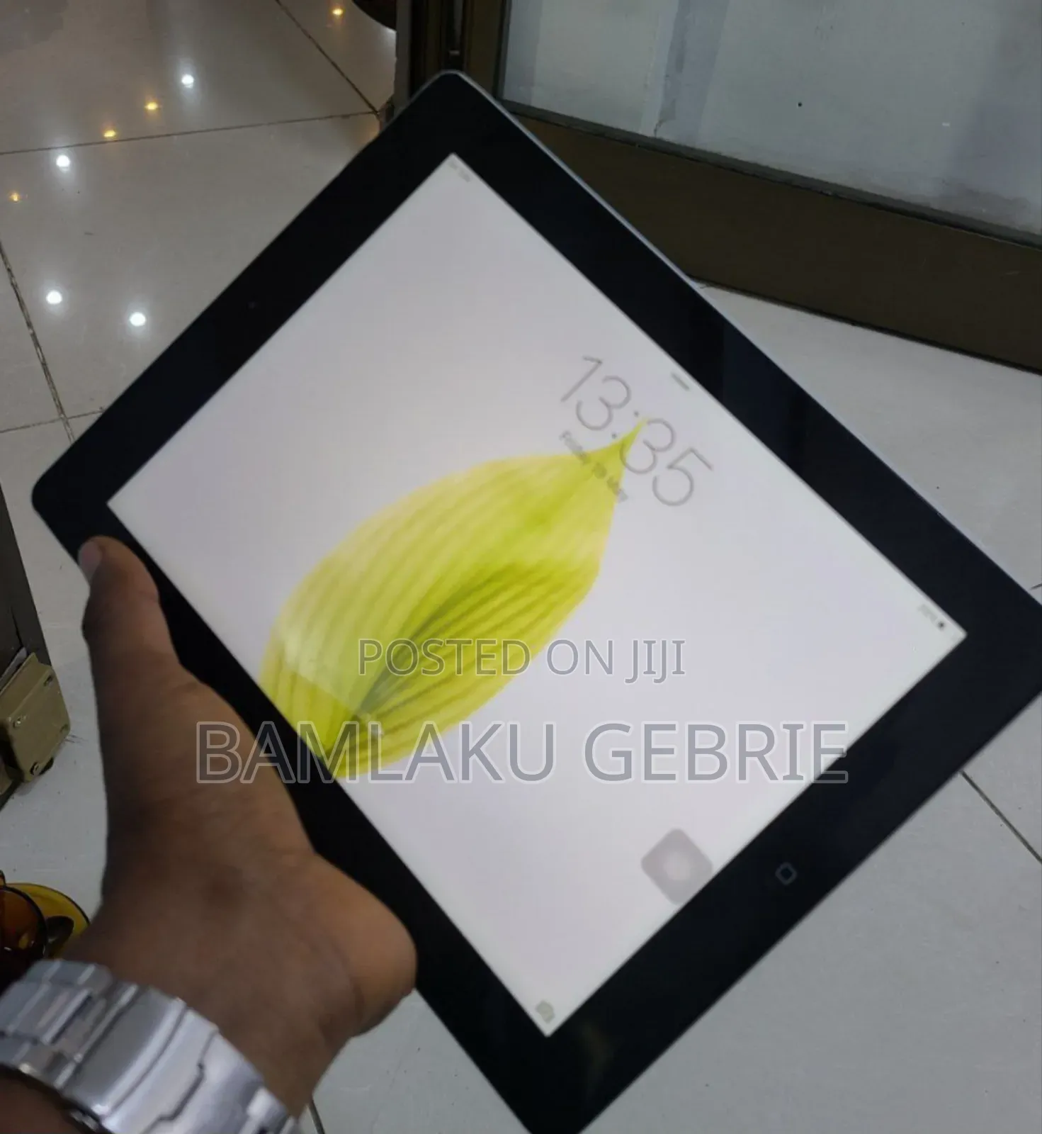 New Apple iPad 3 Wi-Fi + Cellular 32 GB Silver