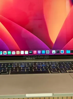 New Laptop Apple MacBook Pro 2019 16GB Intel Core I7 SSD 512GB