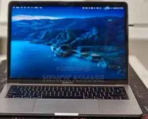 New Laptop Apple MacBook Pro 2019 16GB Intel Core I7 SSD 512GB