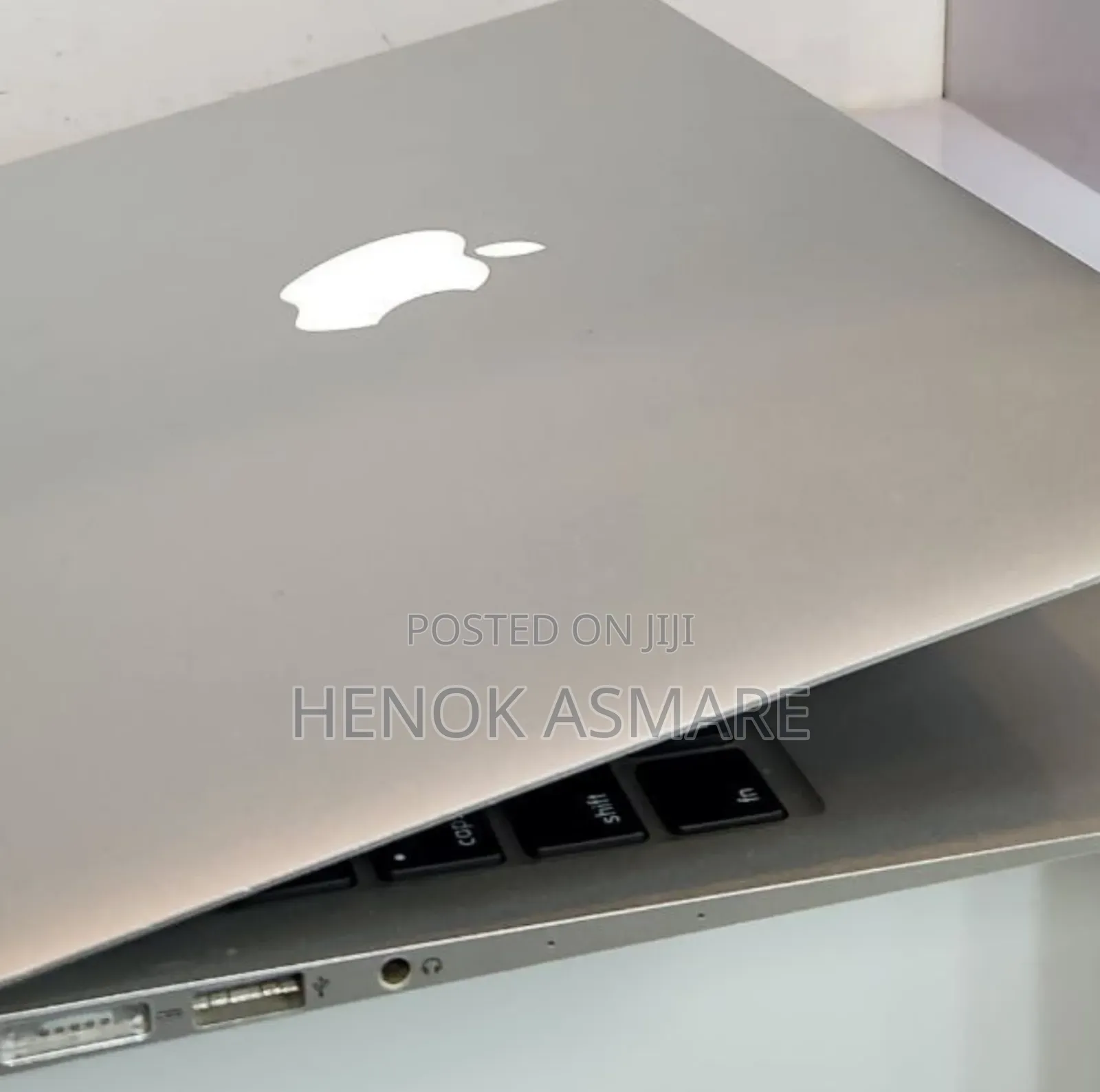 New Laptop Apple MacBook Air 4GB Intel Core I5 SSD 128GB