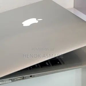 Photo - New Laptop Apple MacBook Air 4GB Intel Core I5 SSD 128GB
