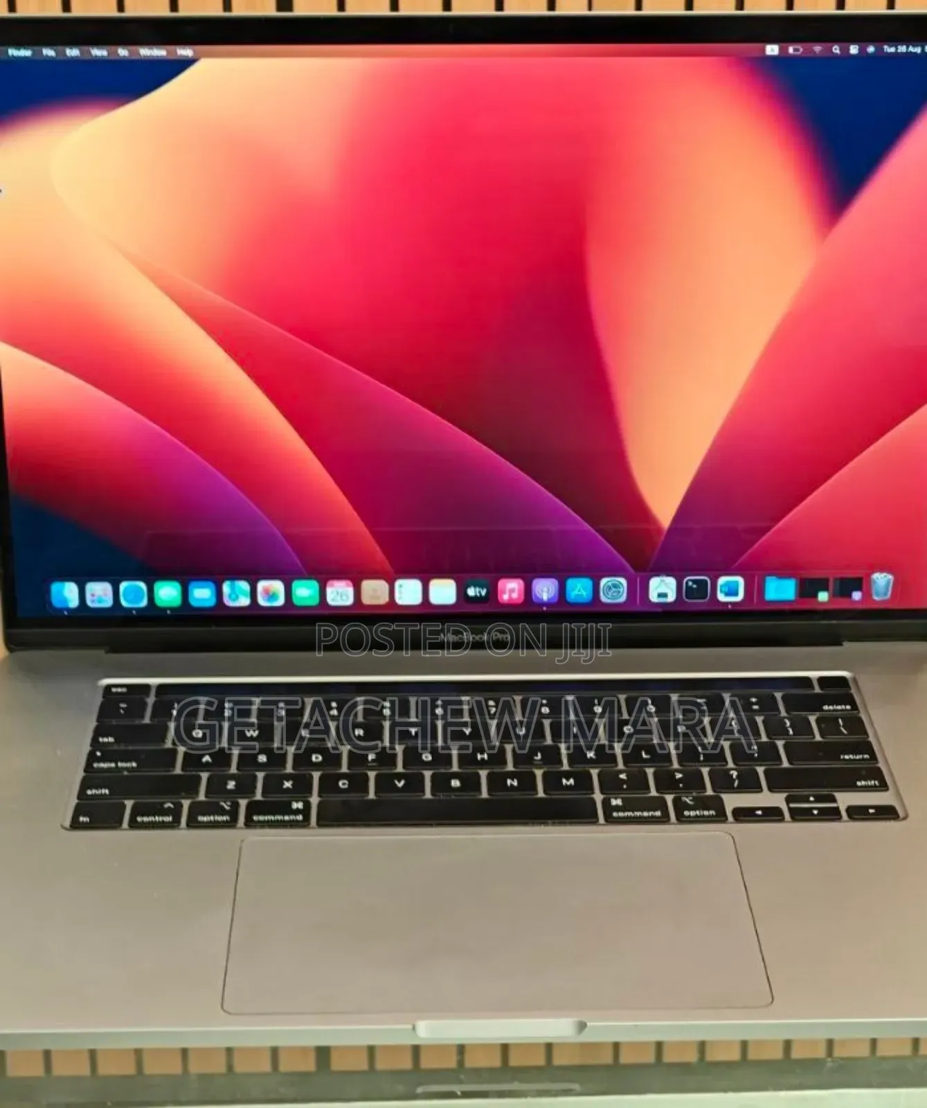 New Laptop Apple MacBook Pro 2019 16GB Intel Core I7 SSD 512GB