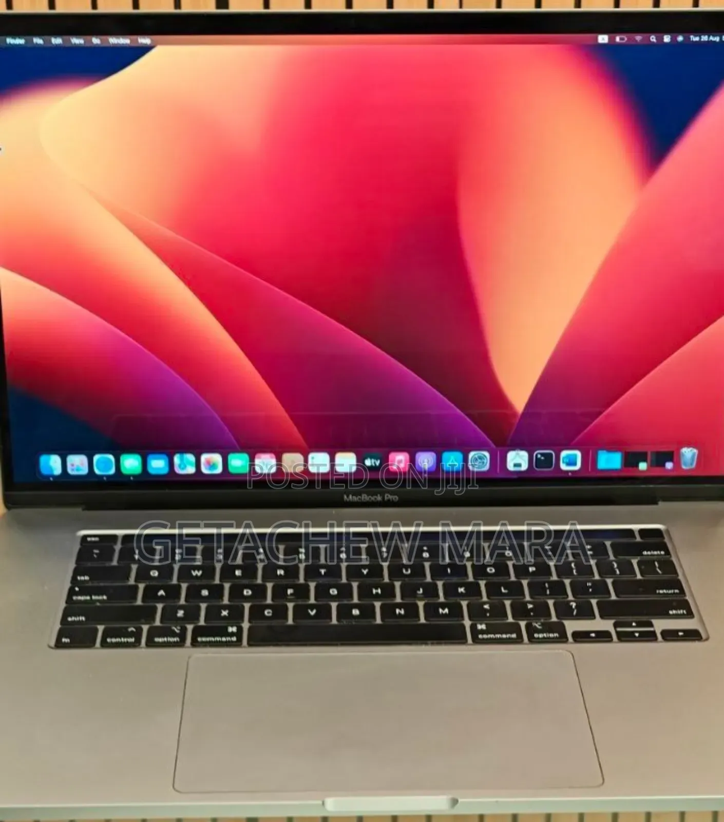 New Laptop Apple MacBook Pro 2019 16GB Intel Core I7 SSD 512GB