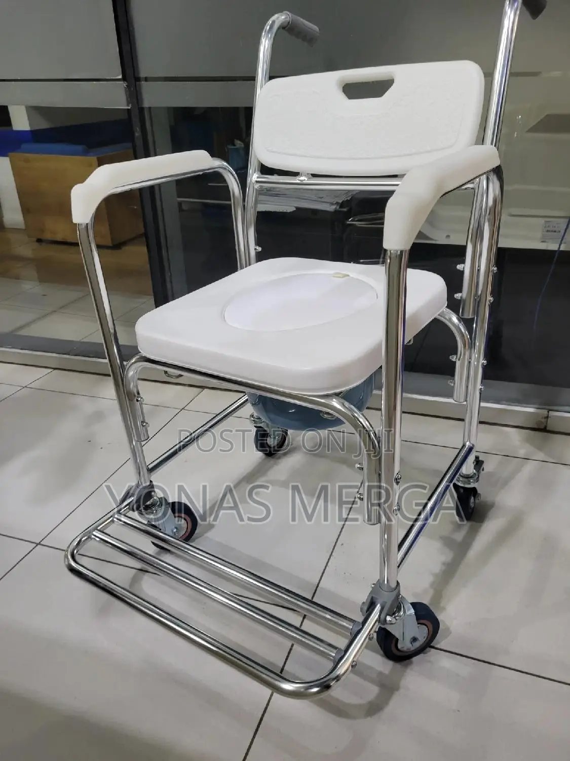 Bath Chair, White弛ztoilet/Commode Chair怵悾waterproof Anti-MoldPortable
