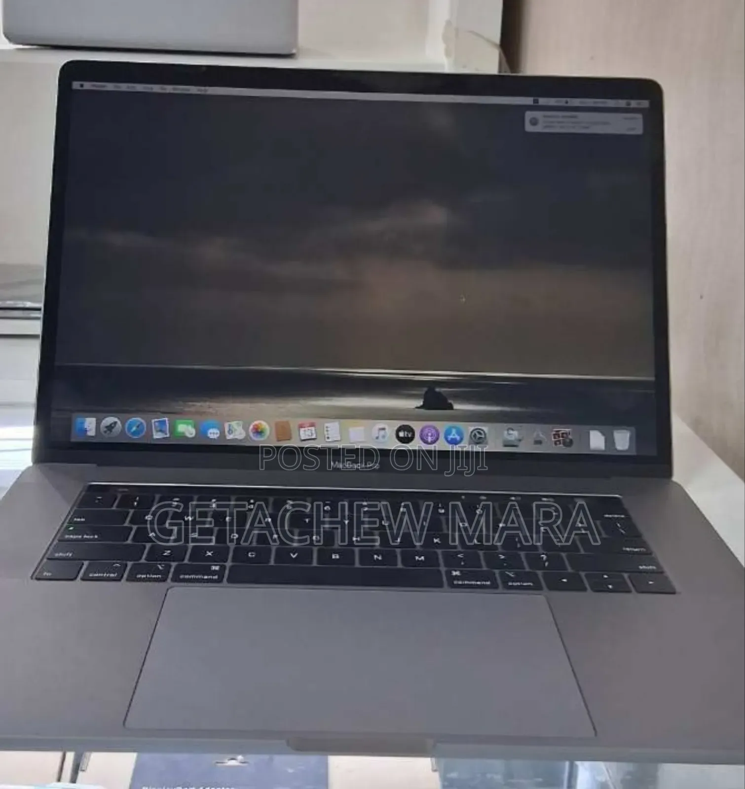 New Laptop Apple MacBook Pro 2019 32GB Intel Core I9 SSD 512GB