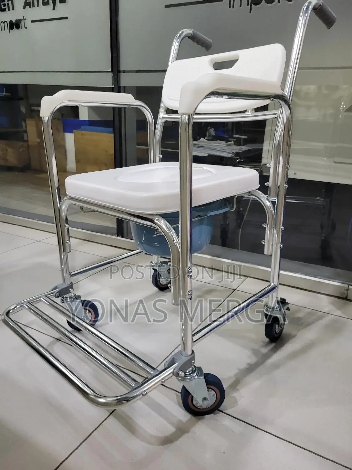 Commode Chair㠠⨳Toilet Chair¤兮standard With 4" Locking Swivel Casters