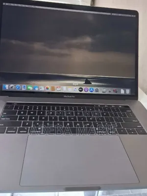 New Laptop Apple MacBook Pro 2019 16GB Intel Core I7 SSD 512GB