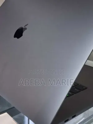 New Laptop Apple MacBook Pro 2019 16GB Intel Core I7 SSD 512GB