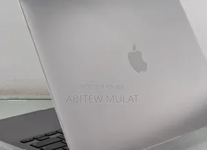 Photo - New Laptop Apple MacBook Pro 2022 M2 8GB Apple M2 SSD 256GB