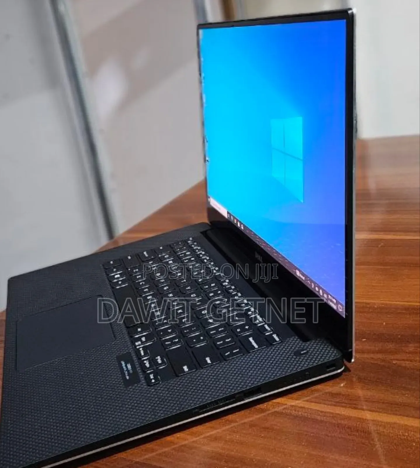 New Laptop Dell XPS 15 16GB Intel Core I7 SSD 512GB