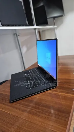New Laptop Dell XPS 15 16GB Intel Core I7 SSD 512GB