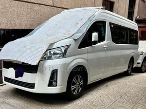 Toyota HiAce 2022 White