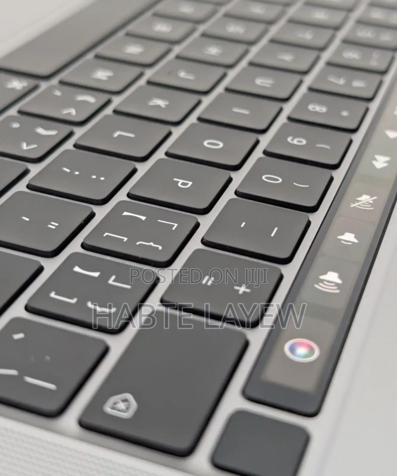 New Laptop Apple MacBook Pro M1 8GB Apple M1 SSD 256GB