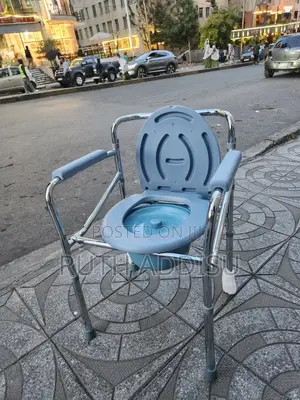 Photo - Commode Chair蝨弓toilet Chair宛若commode Chair會上commode Chair鳵不toilet