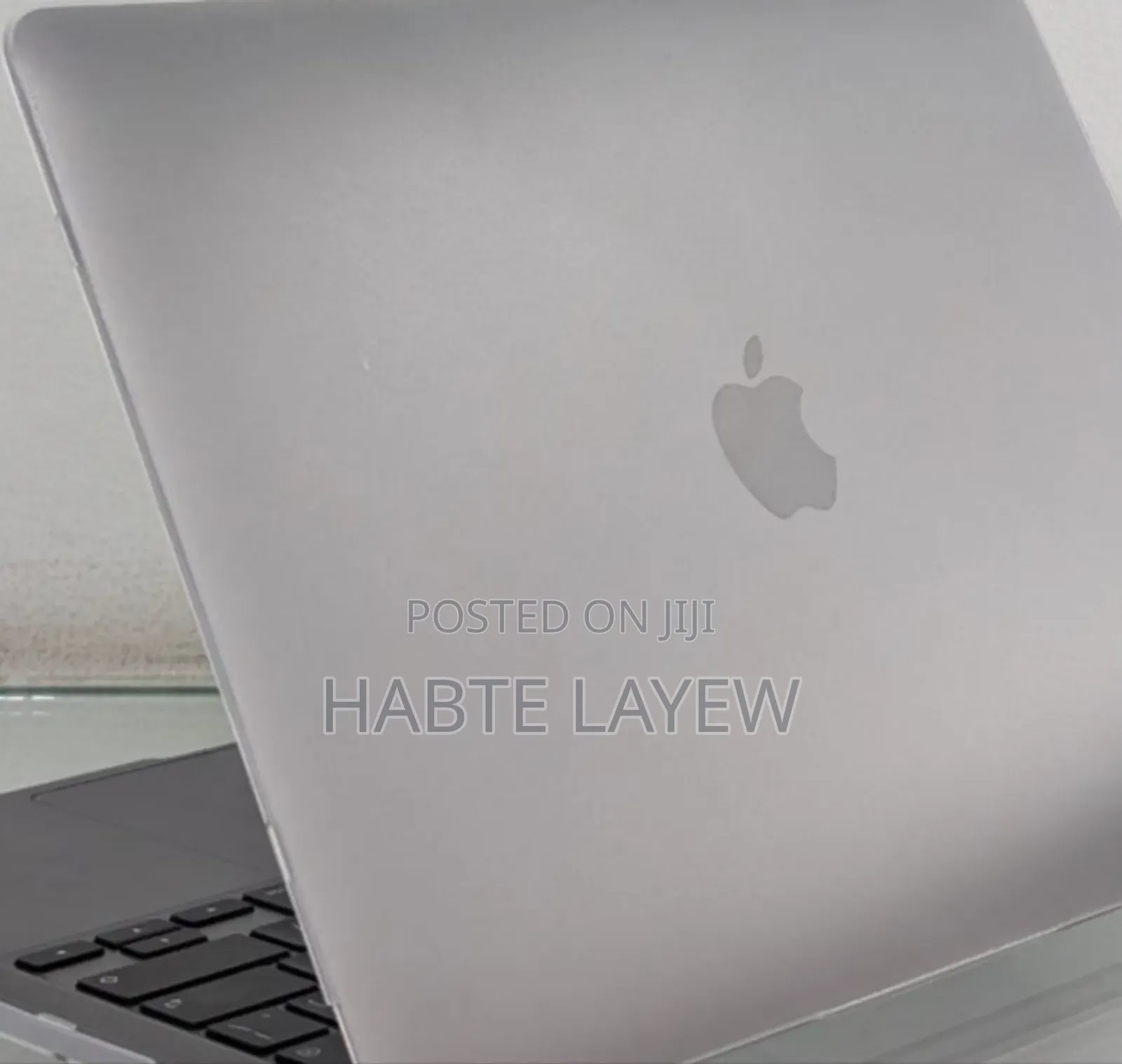 New Laptop Apple MacBook Pro M1 8GB Apple M1 SSD 256GB