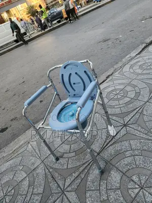 Photo - Commode Chair朱雀toilet Chair腔內commode Chair朱諾potychair朱明commode Chair