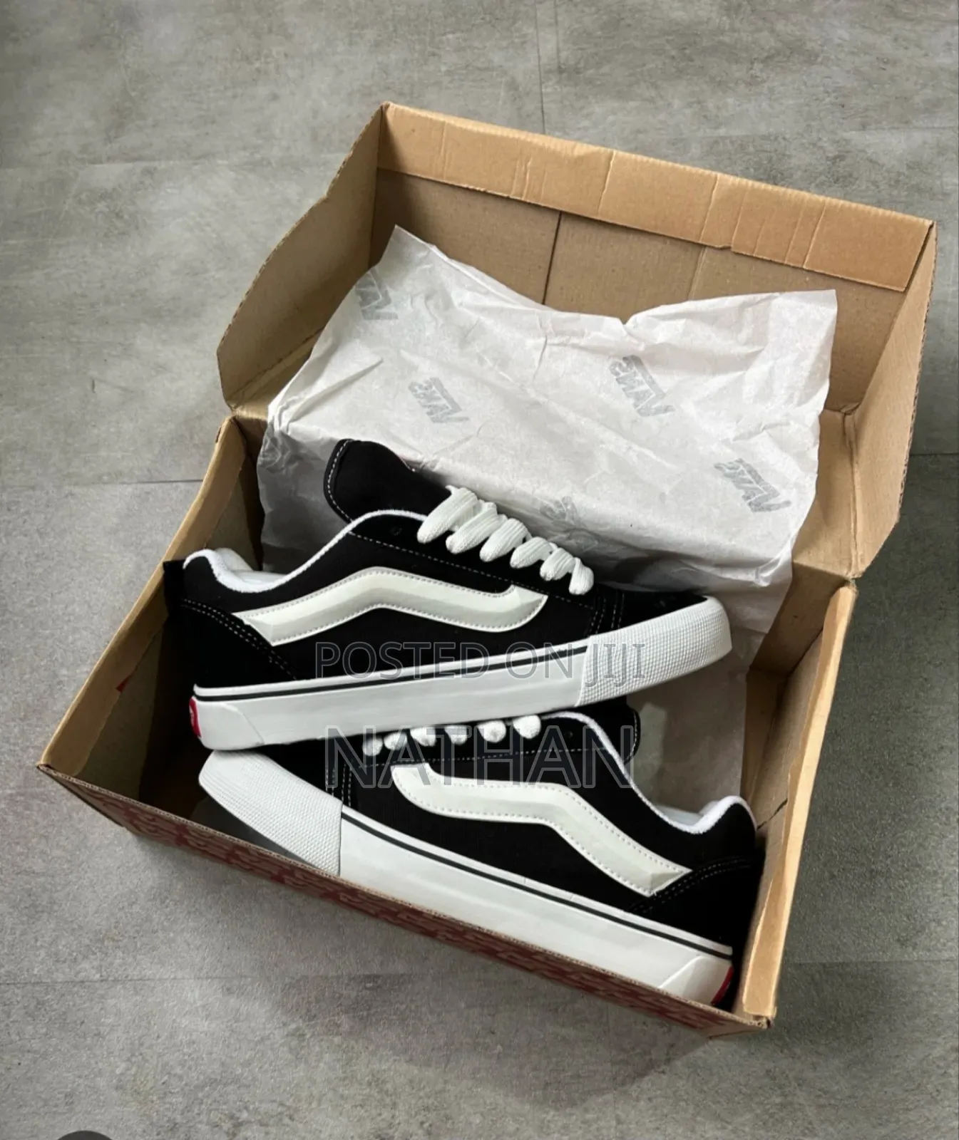 Vans Knu Skool Sneakers.