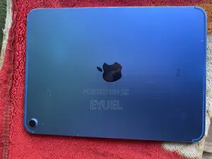 Photo - Apple iPad (2022) 64 GB Blue