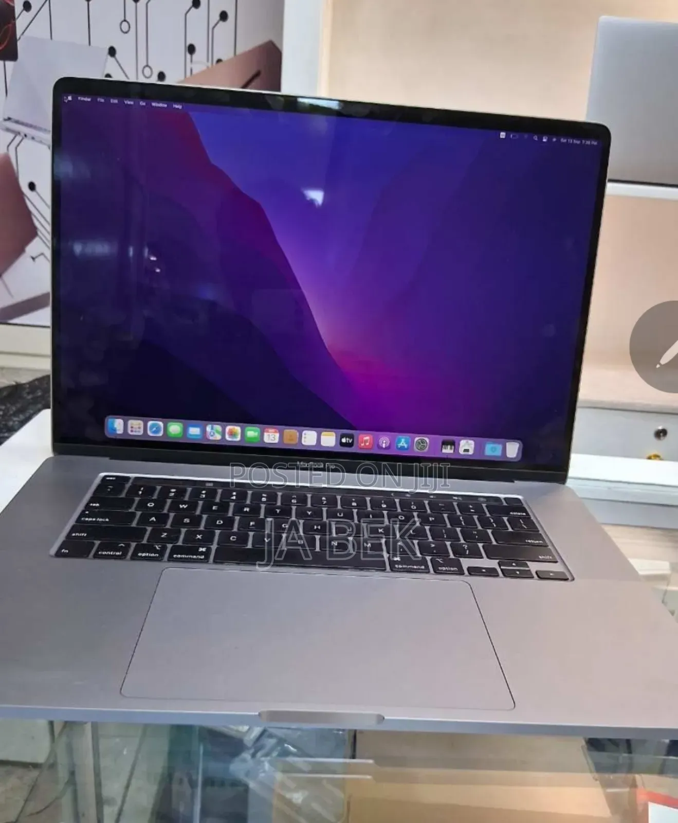 New Laptop Apple MacBook Pro 2019 32GB Intel Core I7 SSD 1T
