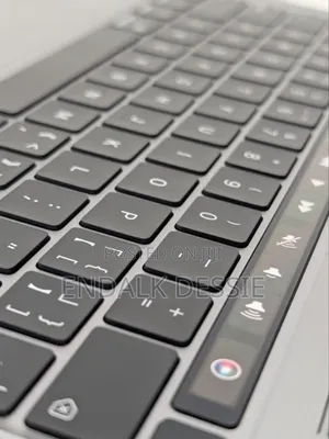 New Laptop Apple MacBook Pro 2022 M2 8GB SSD 256GB