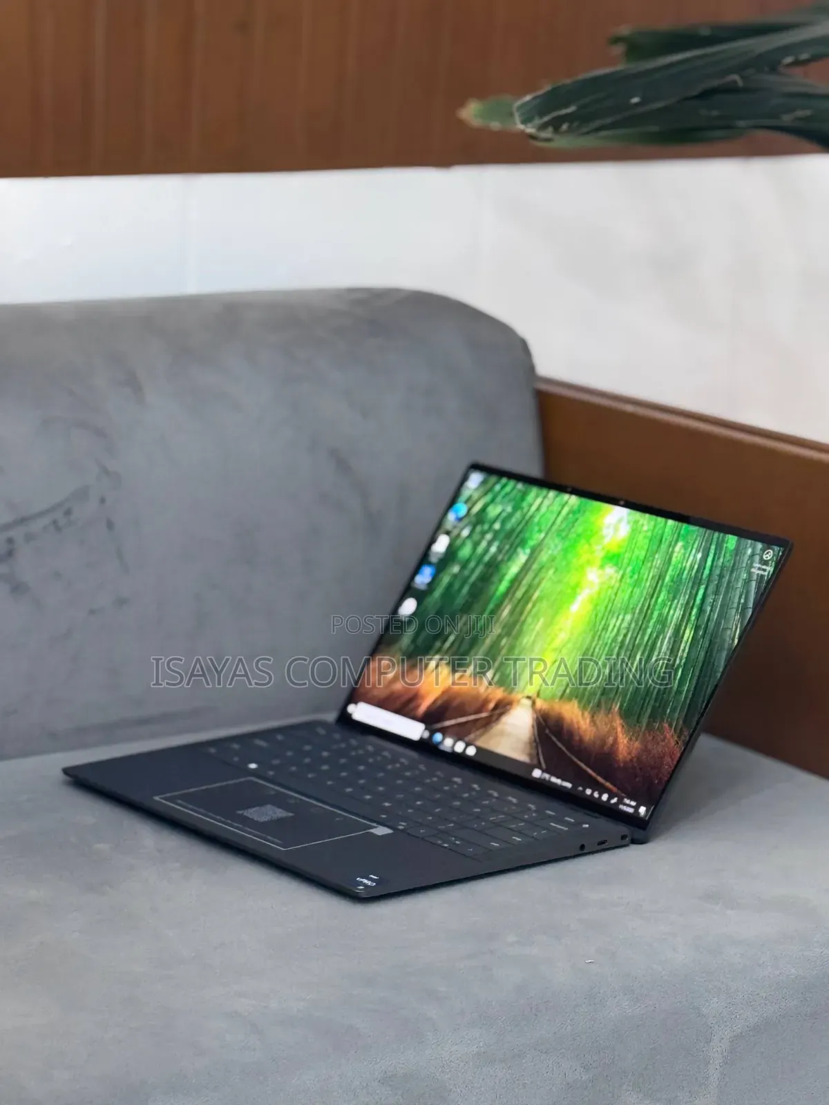 New Laptop Dell Latitude 9440 16GB Intel Core I7 SSD 512GB