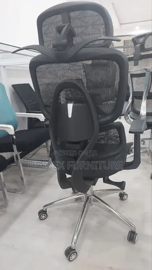 Modern Ergonomic Chair – Perfect for Long Working Hours