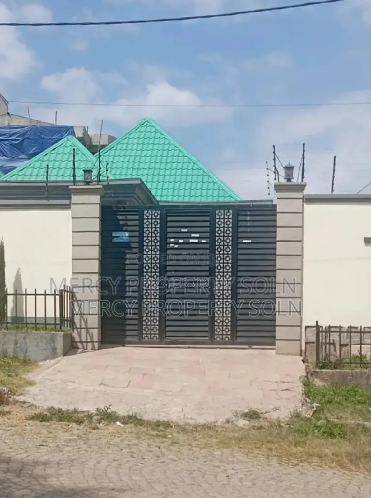 Furnished 5bdrm House in Bole for sale