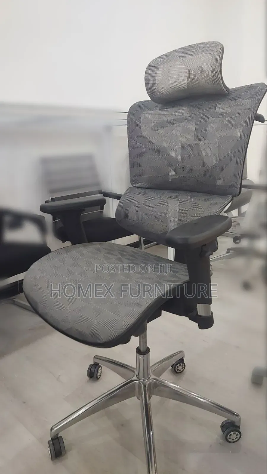 High-Back Ergonomic Office Chair – Supportive Stylish