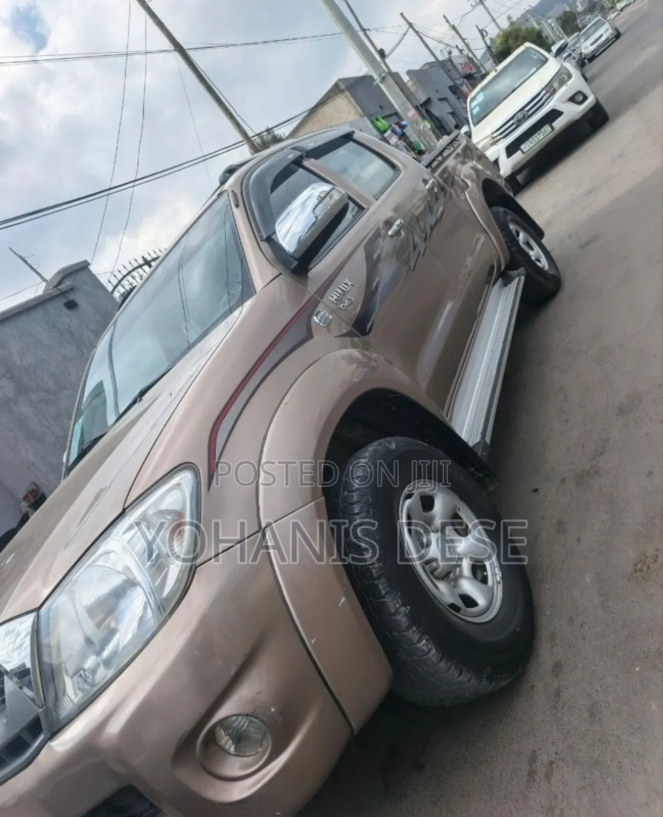 Toyota Hilux 2010 Brown