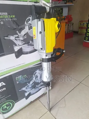 Photo - Universal Jack Hammer 1,600w