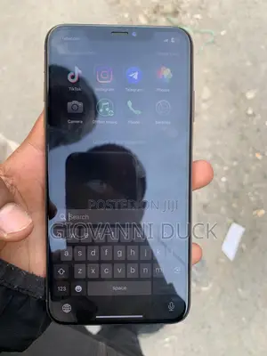 Photo - Apple iPhone XS Max 64 GB Gold