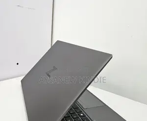 New Laptop HP ZBook Firefly G8 16GB Intel Core I7 SSD 1T