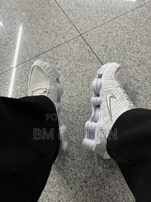 Brand New White Nike Shox Tl Sneakers