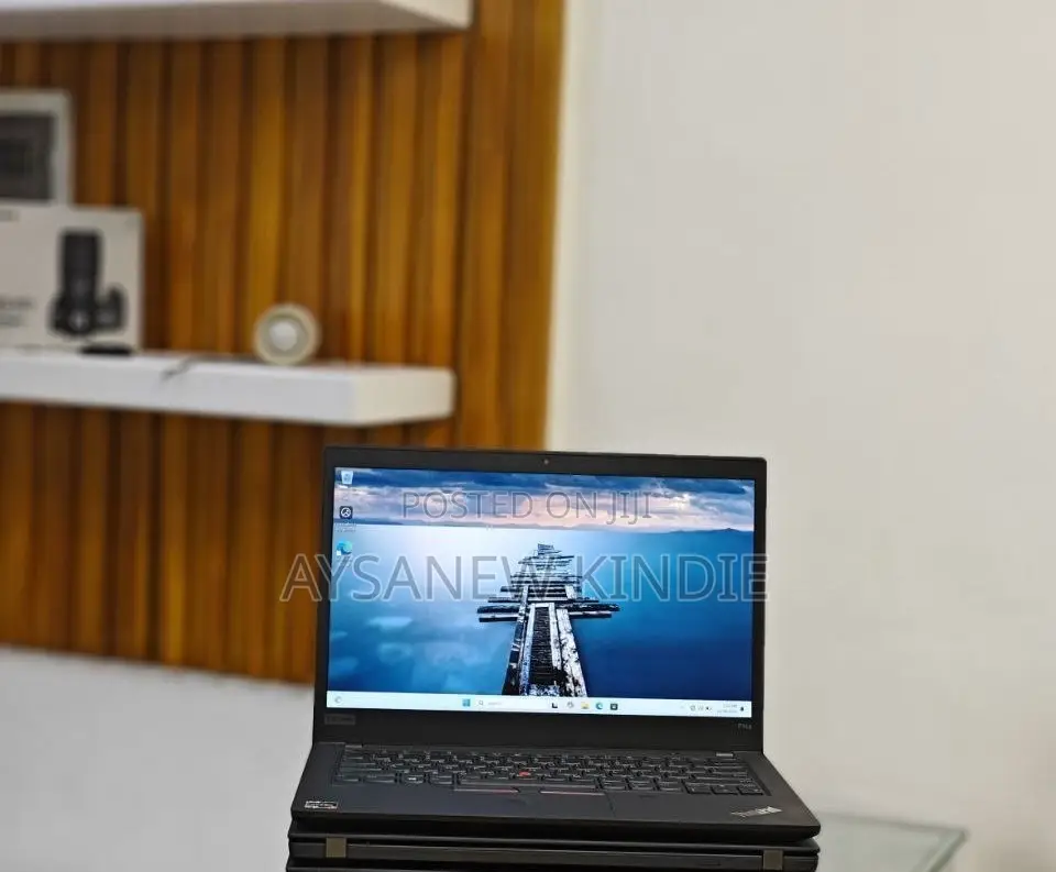New Laptop Lenovo Thinkpad P14s 16GB AMD Ryzen 7 SSD 512GB