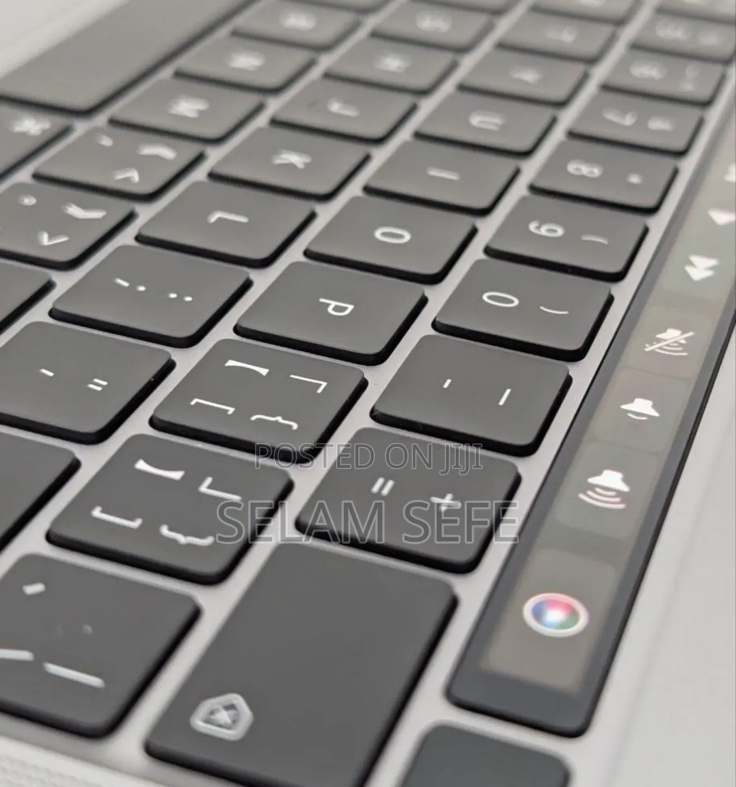 New Laptop Apple MacBook Pro 2022 M2 8GB Apple M2 SSD 256GB