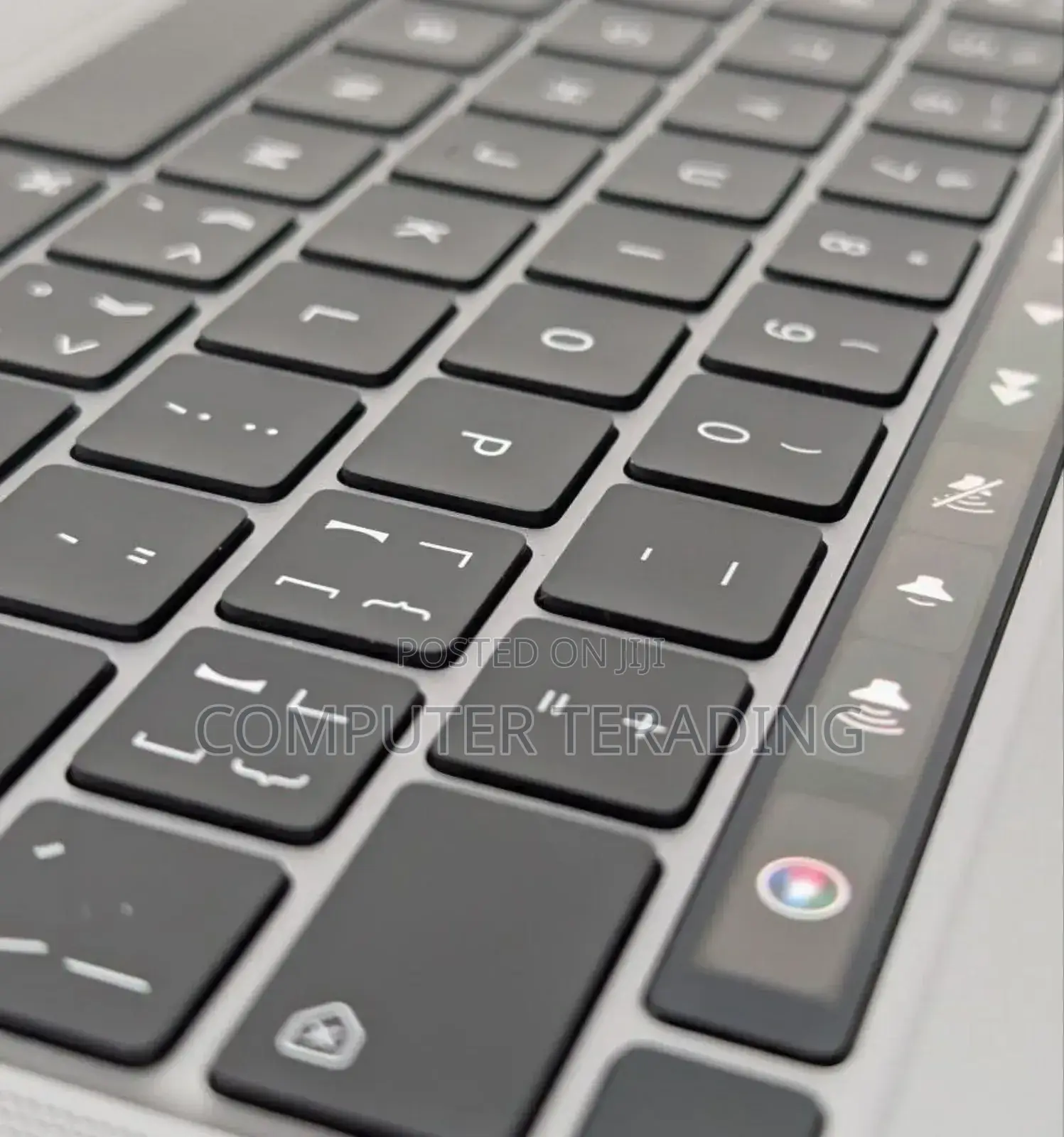 New Laptop Apple MacBook Pro 2022 M2 8GB Apple M2 SSD 256GB