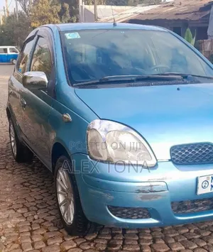 Photo - Toyota Vitz 2002 Blue