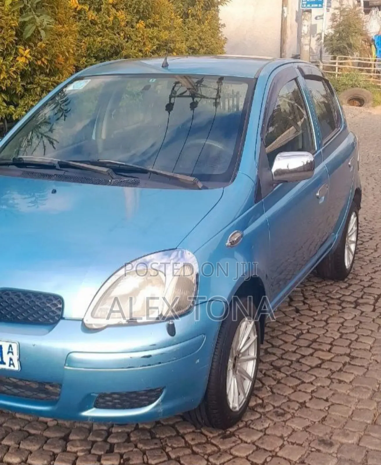 Toyota Vitz 2002 Blue