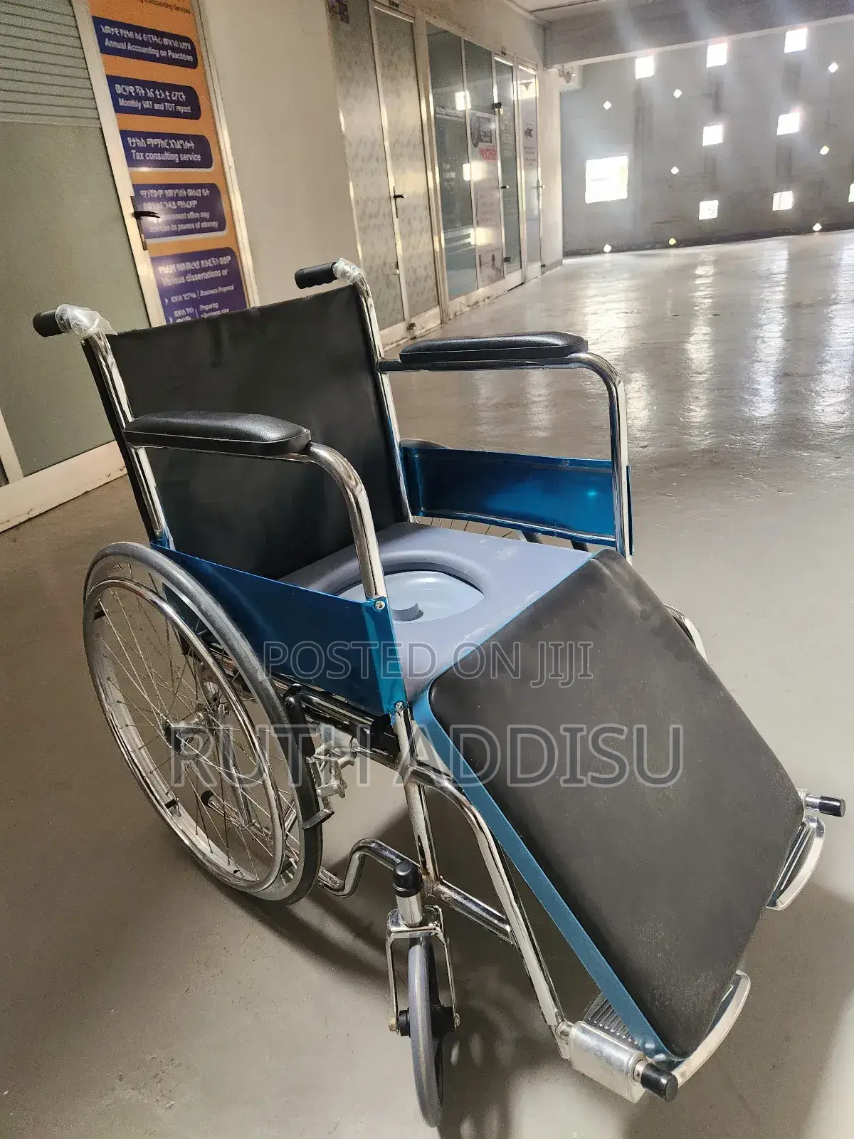 Commode Wheelchair朱雀wheelchair較大wheelchair做了wheelchair鳵的wheelchair