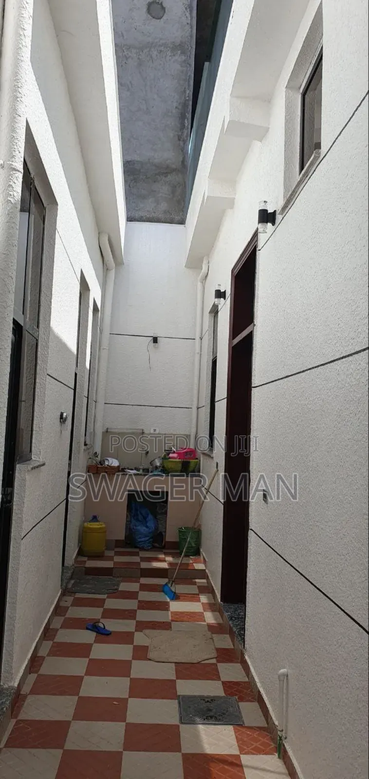 Furnished 6bdrm Villa in Lege Tafo, Yeka for sale