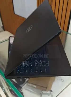 New Laptop Dell Latitude 5580 8GB Intel Core I5 SSD 256GB