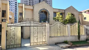 Furnished 5bdrm Condo in አያት, Yeka for sale