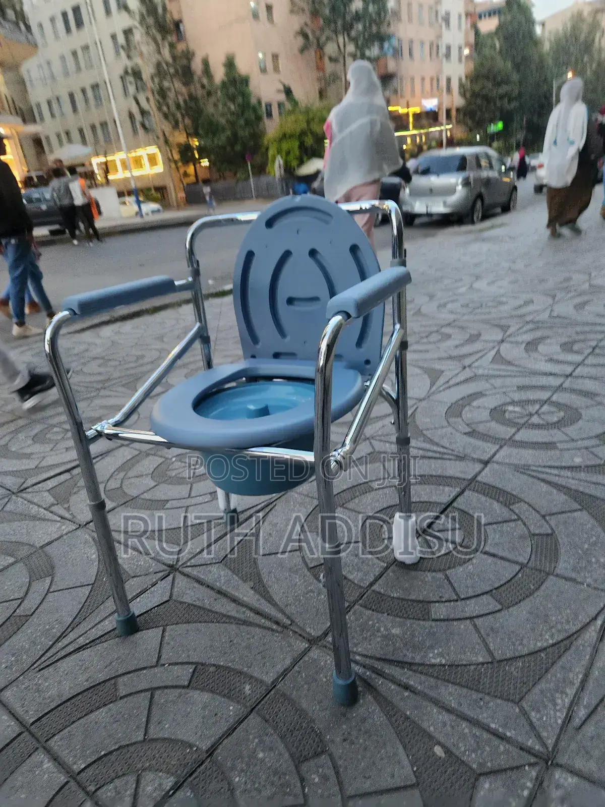 Toilet Chair宛轉commode Chair Medical肺炎toilet Chair Brand New Commode