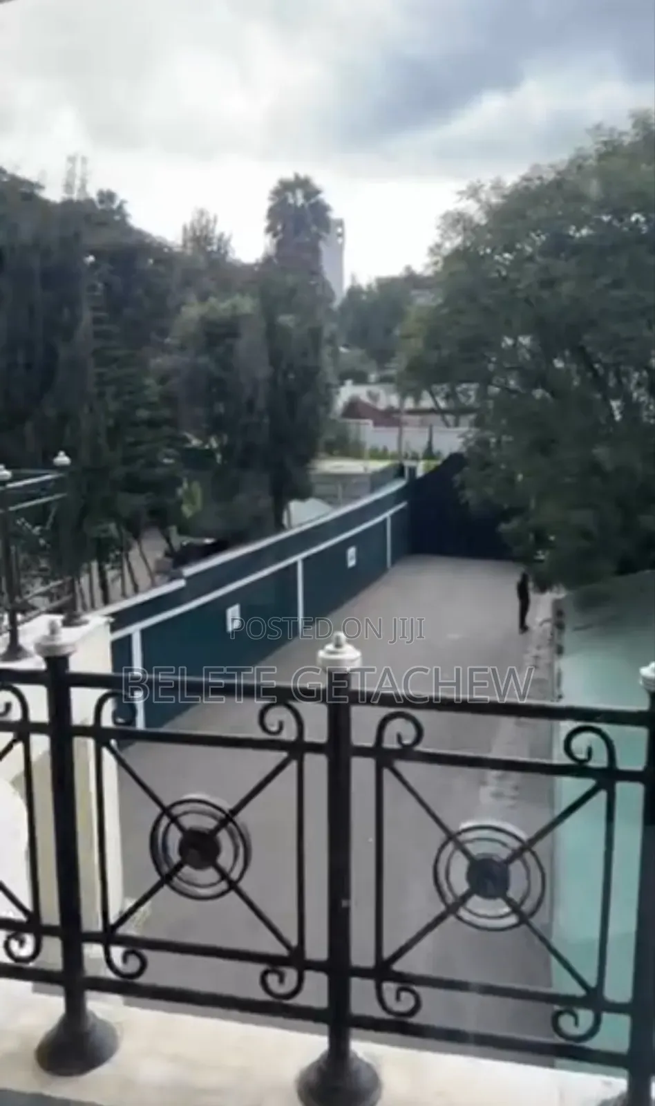 Bisrate Gabriel, G+2 Compound for Sale 1000sqm