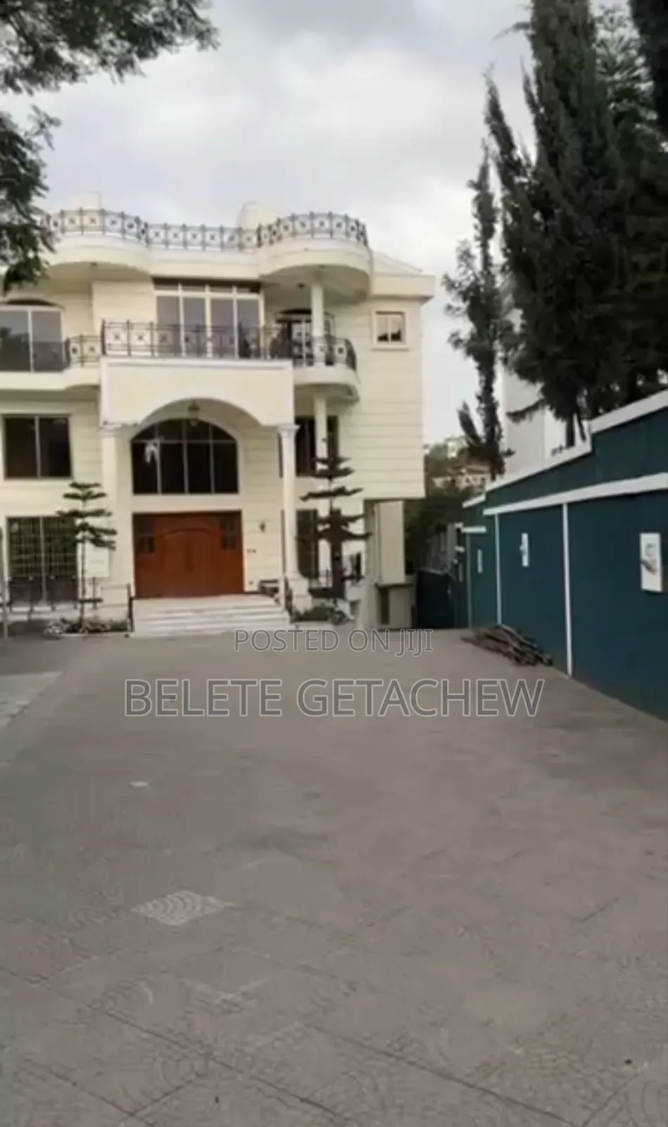 Bisrate Gabriel, G+2 Compound for Sale 1000sqm