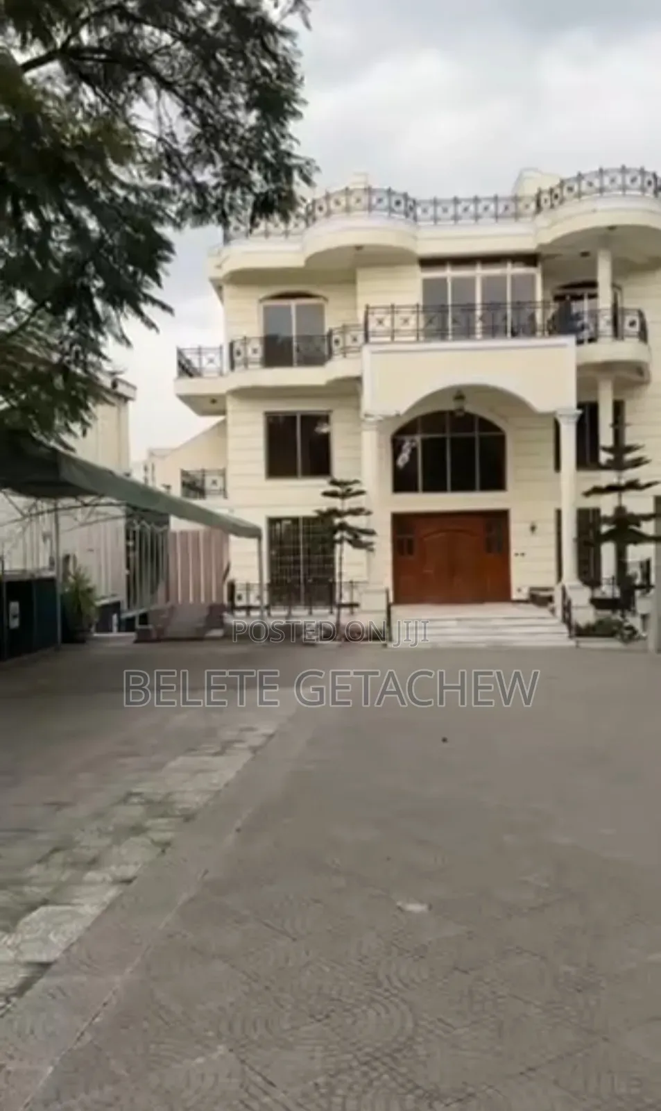 Bisrate Gabriel, G+2 Compound for Sale 1000sqm