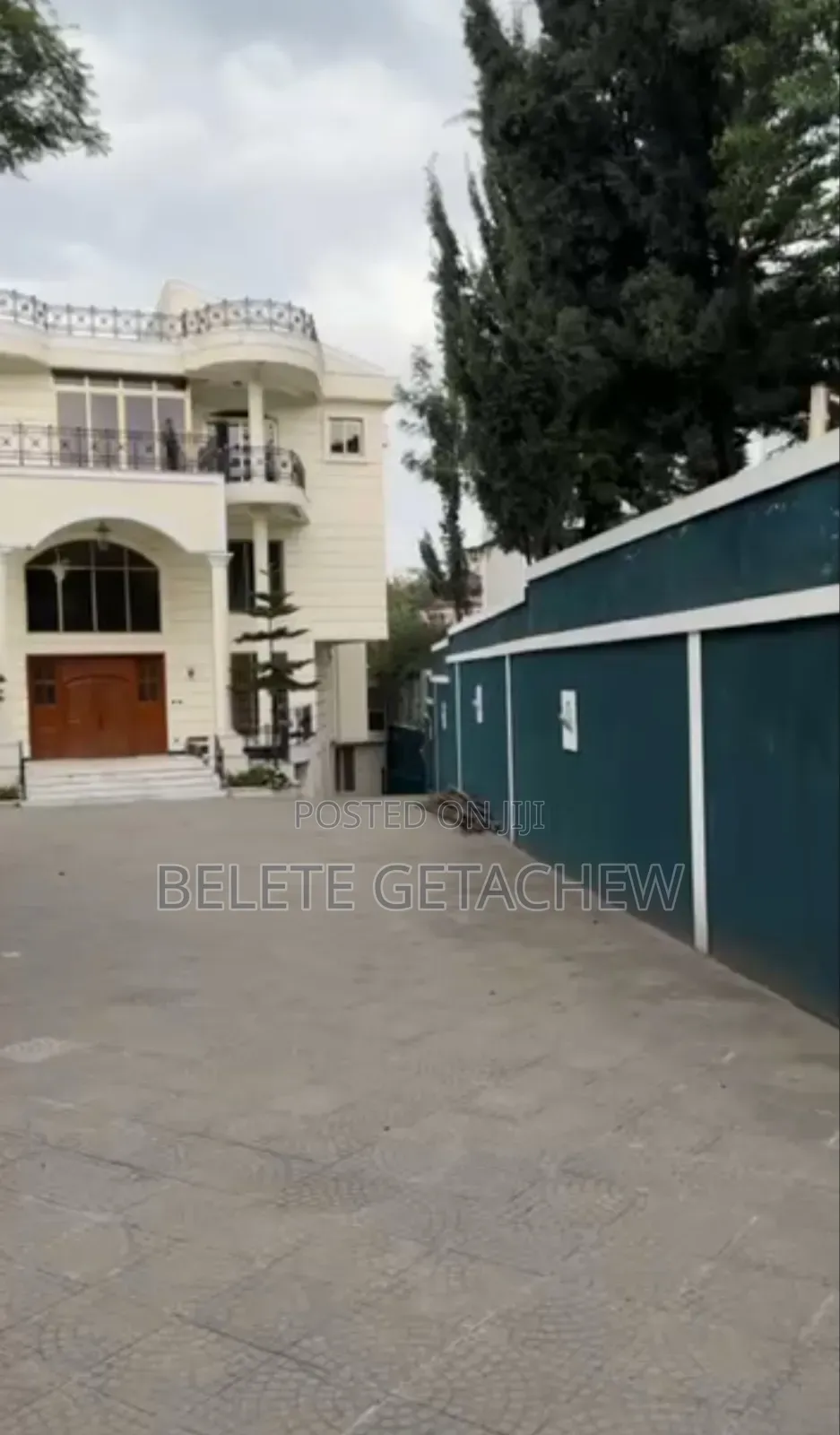 Bisrate Gabriel, G+2 Compound for Sale 1000sqm