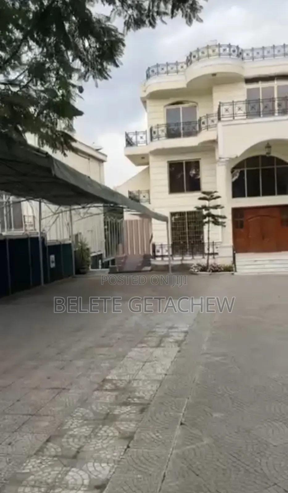 Bisrate Gabriel, G+2 Compound for Sale 1000sqm